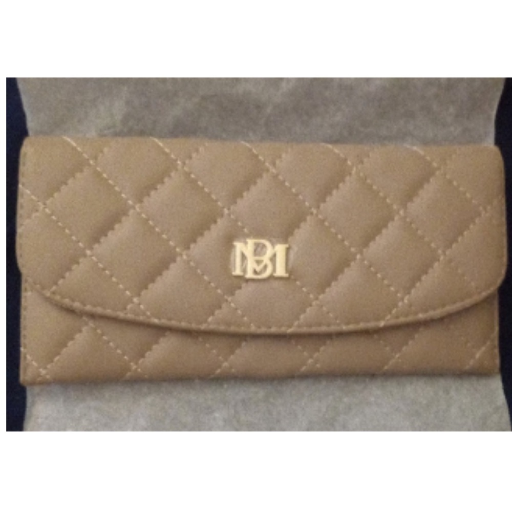 Badgley Mischka Quilted Taupe Card Holder/Wallet - Picture 5 of 5